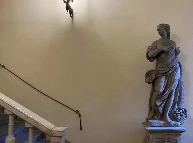 Apostoli Charme *